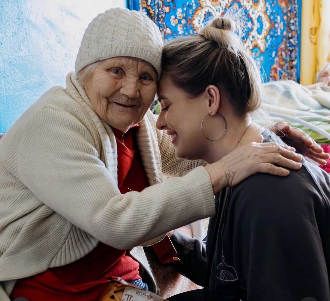 ☕ MINTinimal Coffee Launches Heartwarming Campaign to Support Ukrainian Elderly